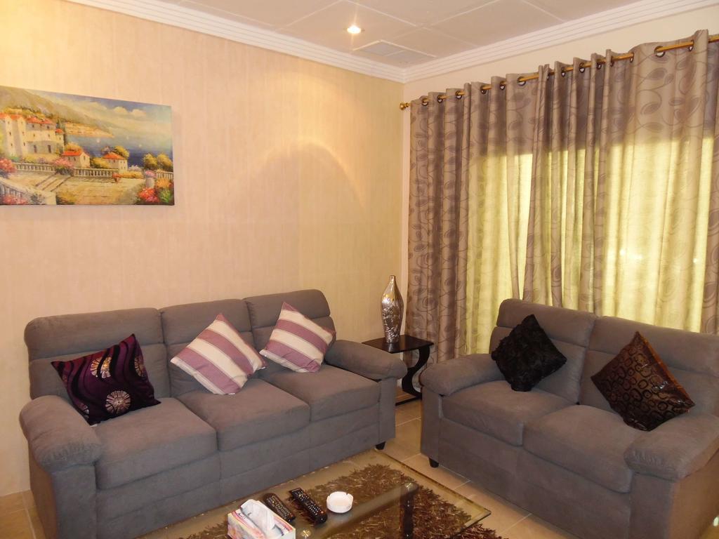 Leader Apartments 2 Kuwait City Zimmer foto